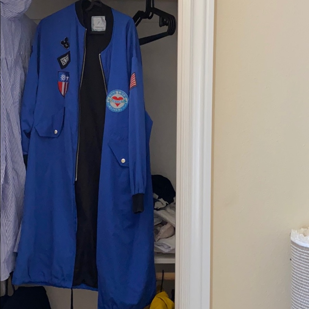 Cloth - Picture 2 of 2